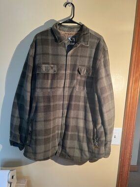 Men’s Voyager Olive Green Plaid Fleece Button Up Jacket Size 2XL